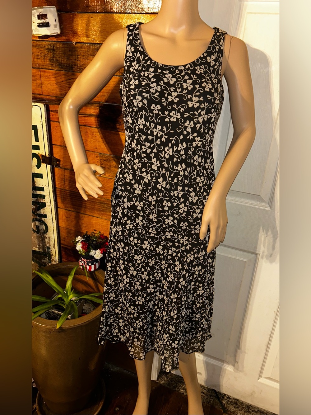 90s layered black and white floral slip dress by studio 1. Size 8P
